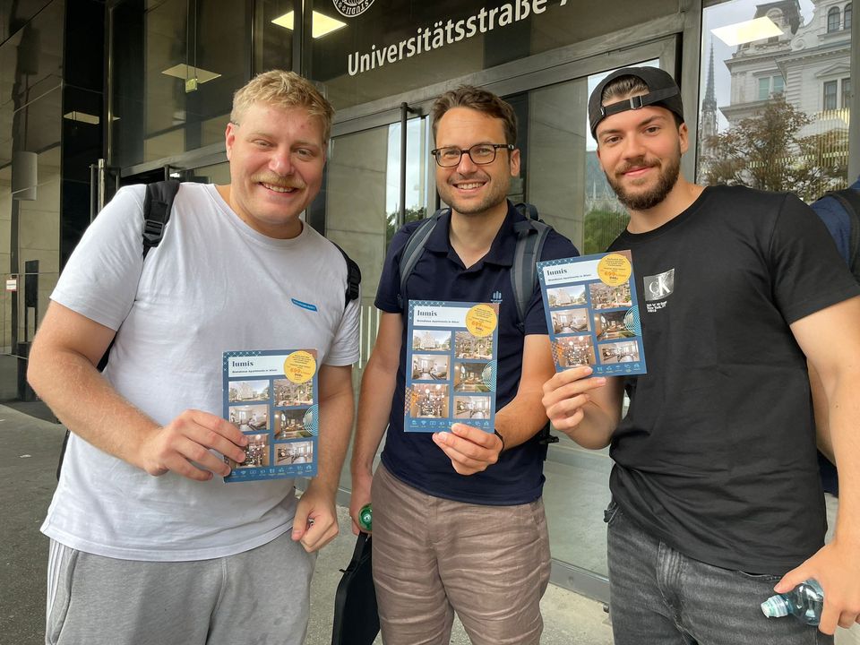 Lumis Student Living Flyer Verteilung
